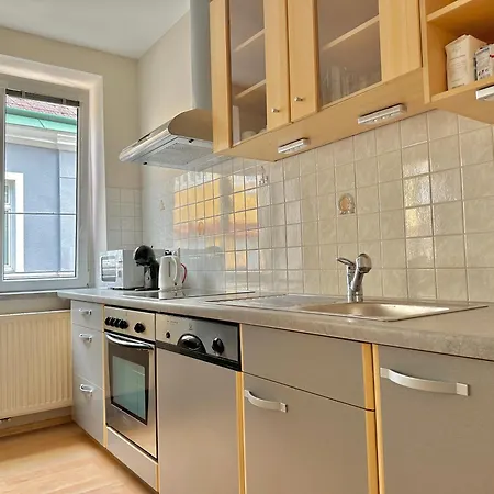 City Apartment Sankt Poelten Διαμέρισμα *